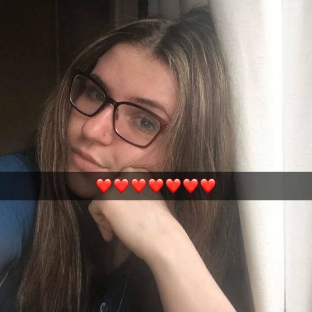 Meet your Posher, Lena